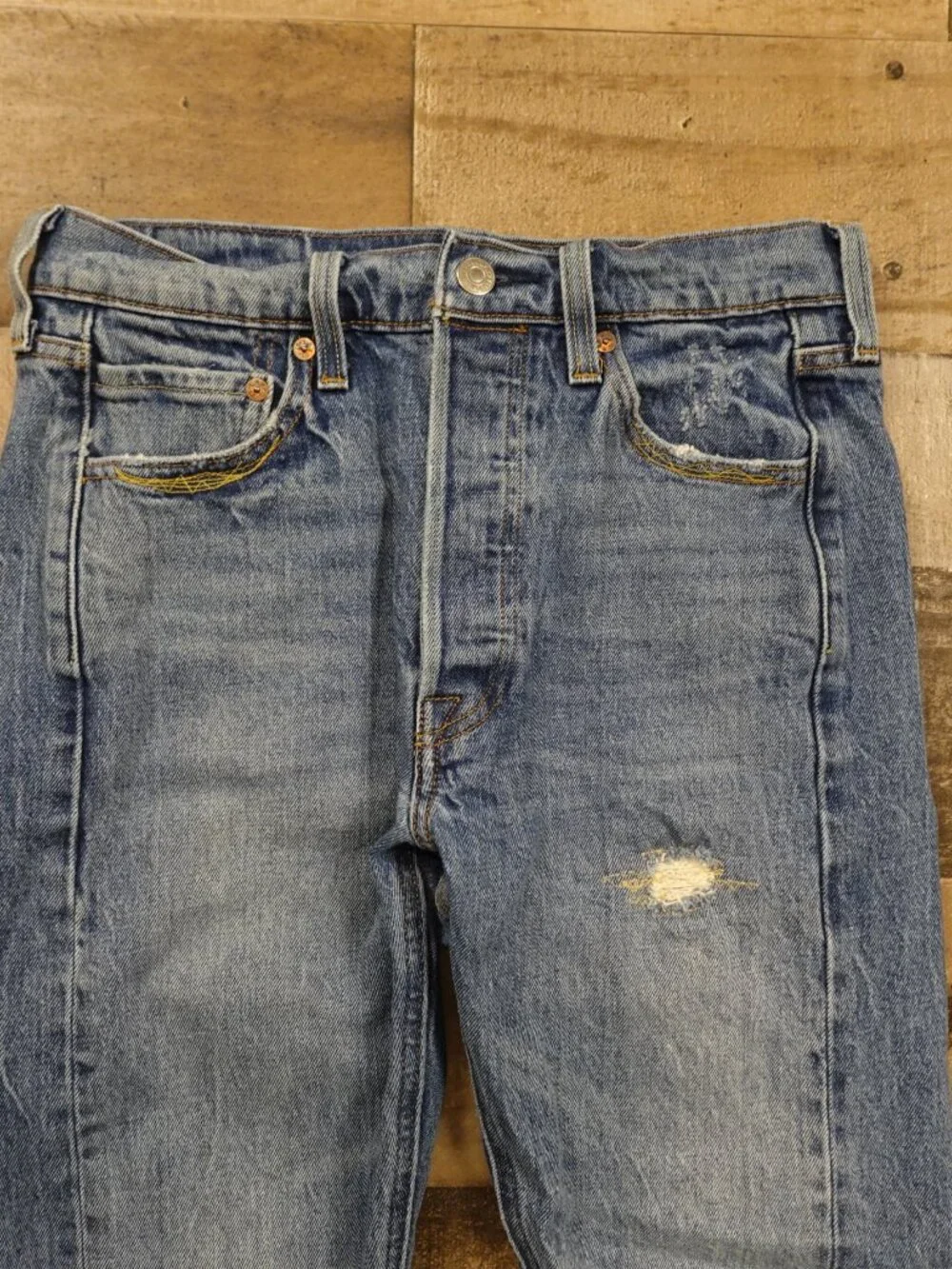 Levi’s Altered 501 Skinny‎ Jeans Women’s 27 Light Wash Distressed Button Fly